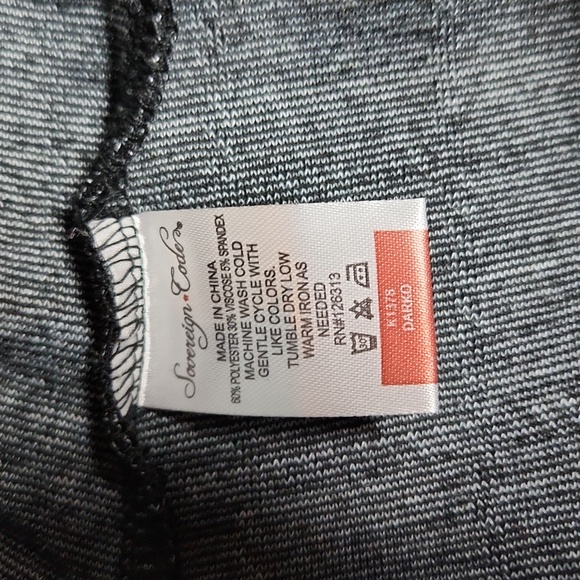 Sovereign Code Windowpane check  Black and White Sweater Size-Med NWOT - Picture 6 of 6